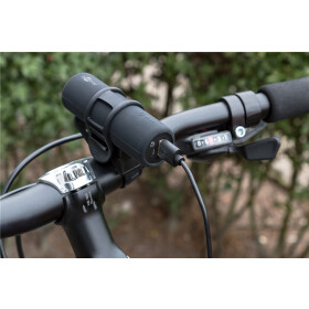 goobay Bike-Power 5.0 (5.000 mAh), Schwarz, 0.3 m - handliche Stab-Powerbank mit 5000 mAh zur Montage am Fahrradrahmen